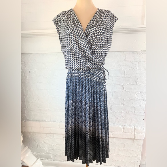 Ted Baker Leilann Masquerade Pleated Midi Dress Faux Wrap Geometric Pattern - Picture 2 of 15